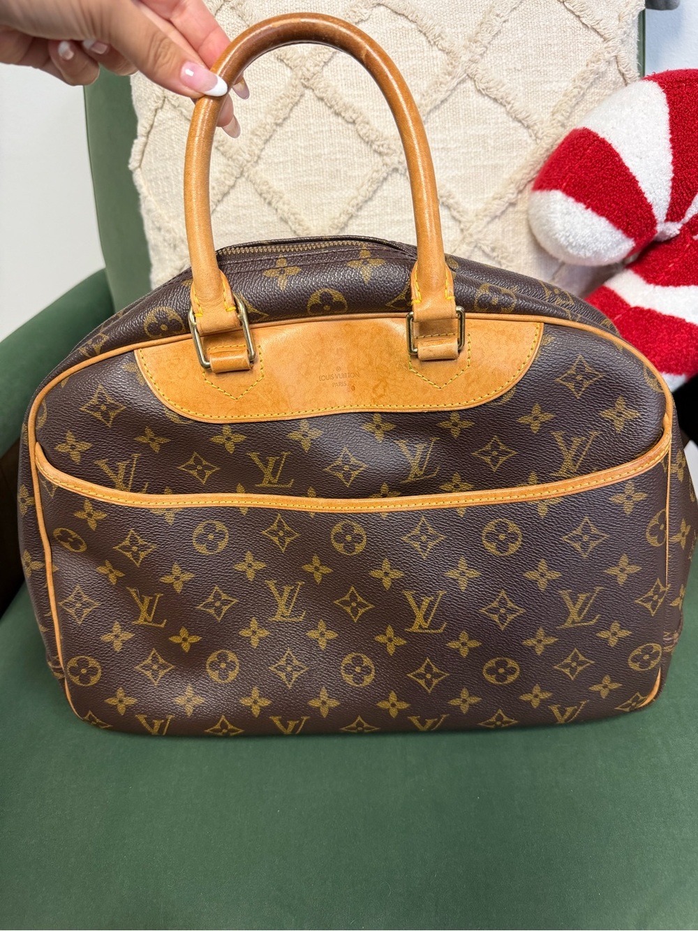 Pre-Loved Louis Vuitton Monogram Deauville - Picture 2 of 15